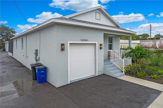 Foto del edificio - 26961 N Riverside Dr
