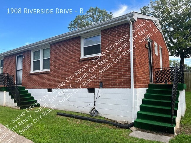 Building Photo - INGLEWOOD EAST NASHVILLE Duplex 2/1 bath 9...