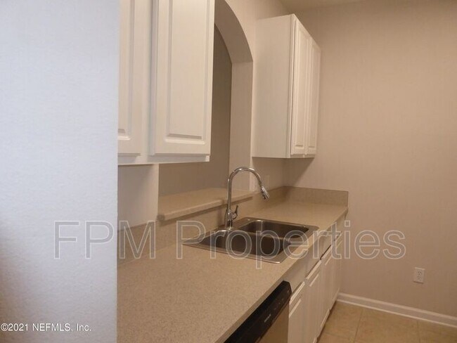 Building Photo - 7801 Point Meadows Dr