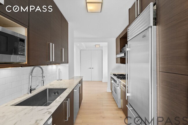 Foto del edificio - A Sky-High Duplex - Sunlit Sanctuary Above Madison Avenue