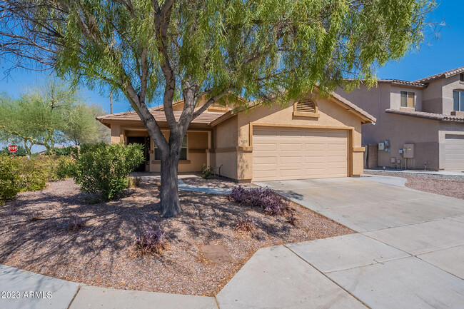 Building Photo - 5409 S 15th Way