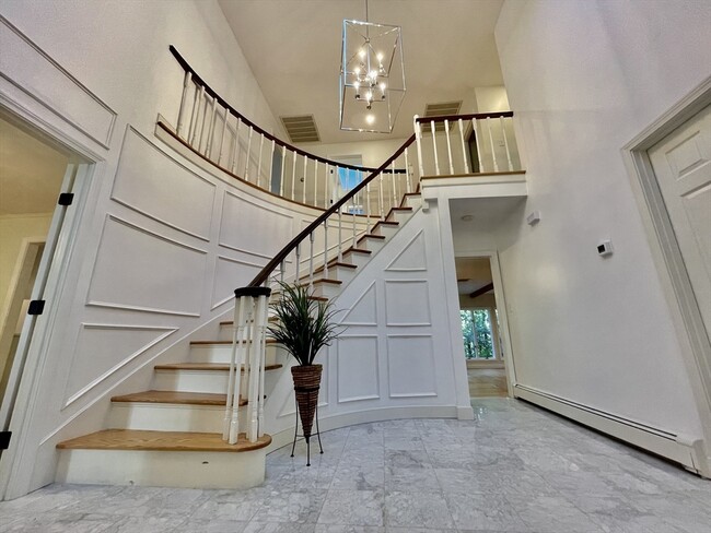 Foto del edificio - 30 Farm Hill Rd