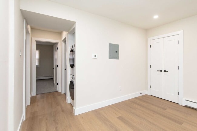 Building Photo - Park Crest Village