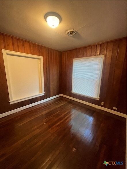 Building Photo - 211 Lackey St