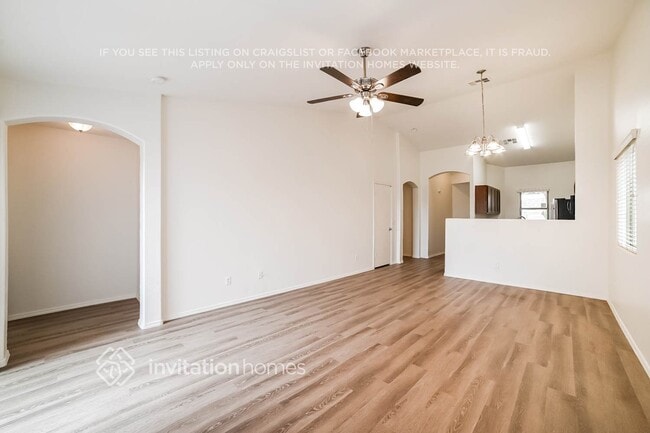 Foto del edificio - 18365 W Eva St