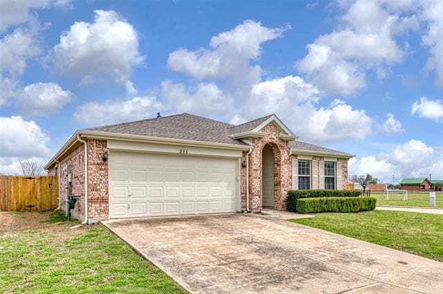 Building Photo - 206 Lakehurst Dr