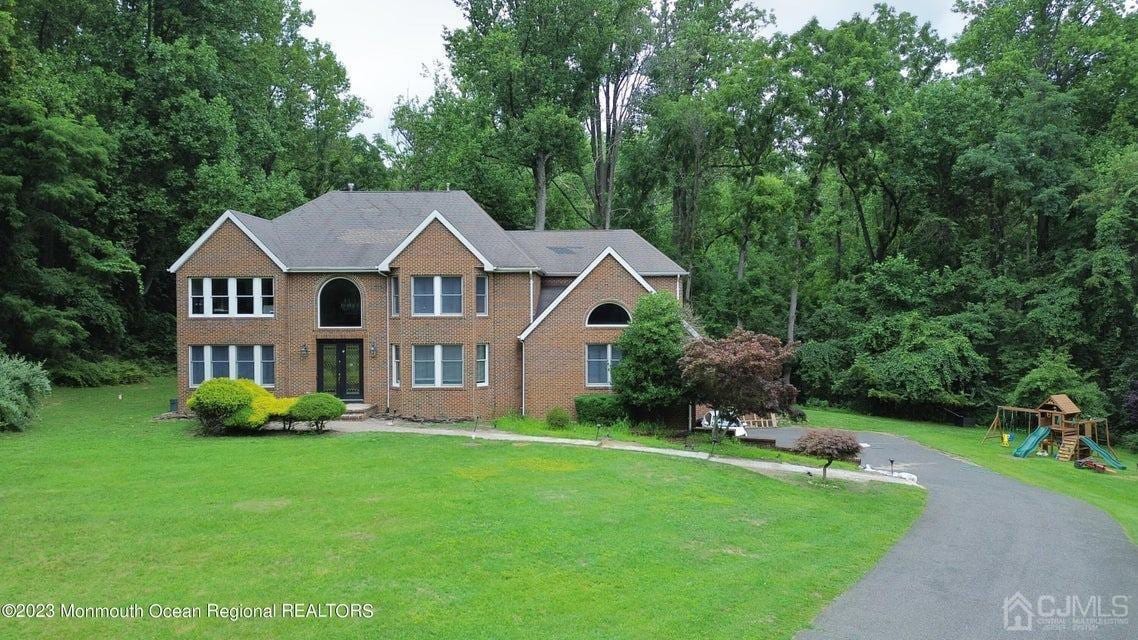 Primary Photo - 7 Clover Hill Rd