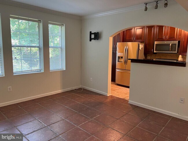 Foto del edificio - 1741 N Troy St