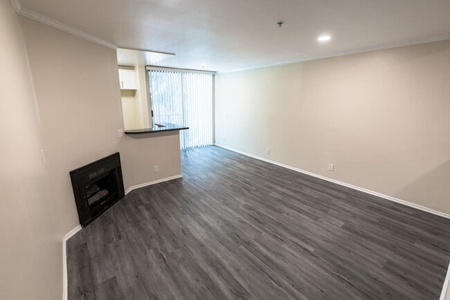 Interior Photo - 1223 Federal Ave
