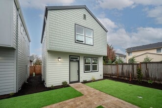 Building Photo - 2824 Crater Ln