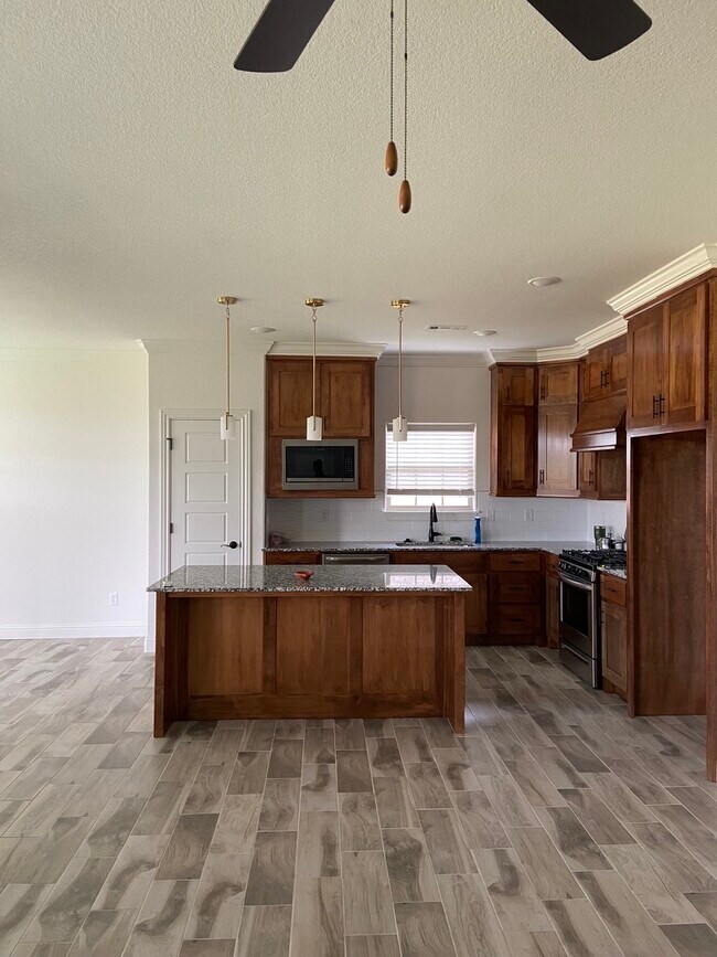 Foto del edificio - 720 Skylar St