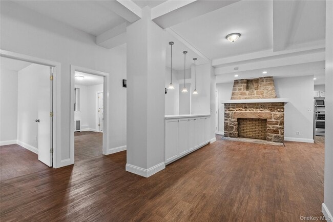 Building Photo - 232 Martine Ave