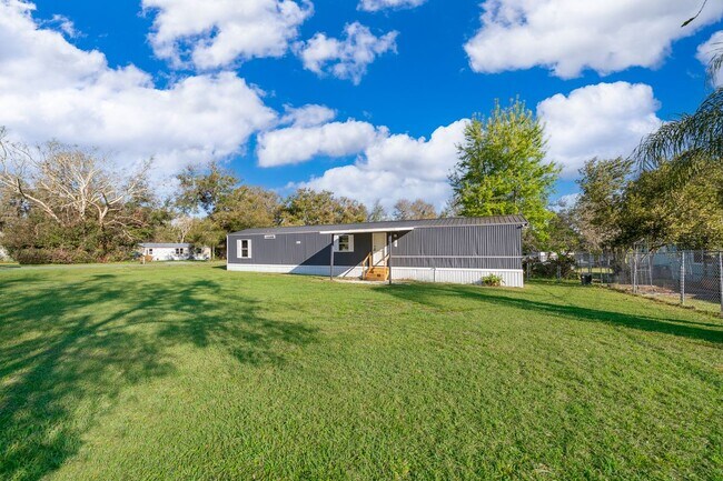 Foto del edificio - 101 Caroline Ave