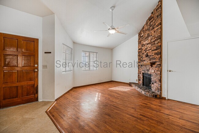 Foto del edificio - 2020 W Union Hills Dr
