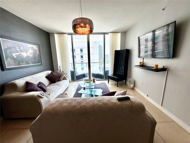 Foto del edificio - 79 SW 12th St