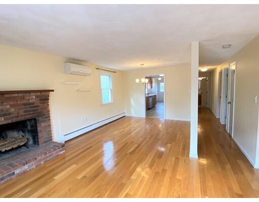 Building Photo - 48 Marlboro St