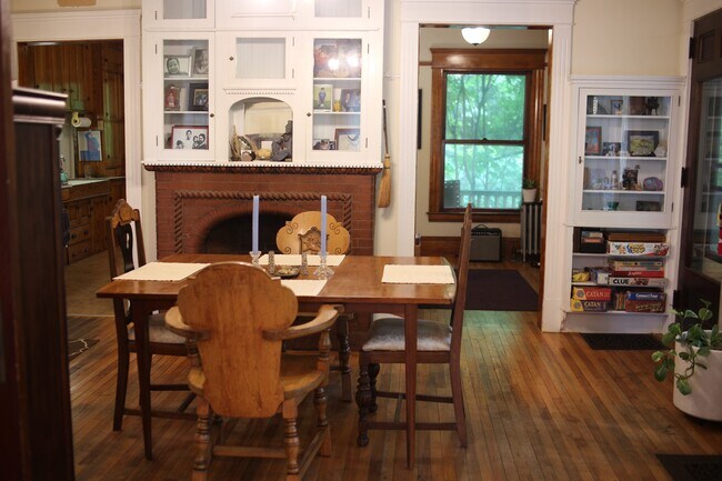 Building Photo - 36 Highland Ave