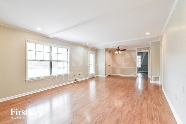 Foto del edificio - 6993 Loddon Cove