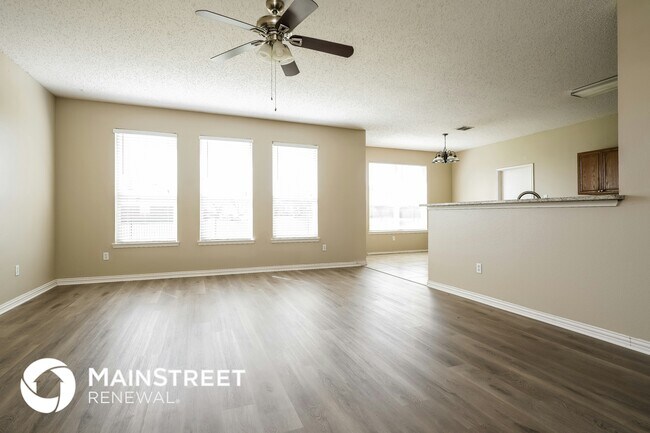 Foto del edificio - 533 Autumn Park Ct