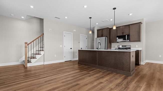 Building Photo - Trailside Village