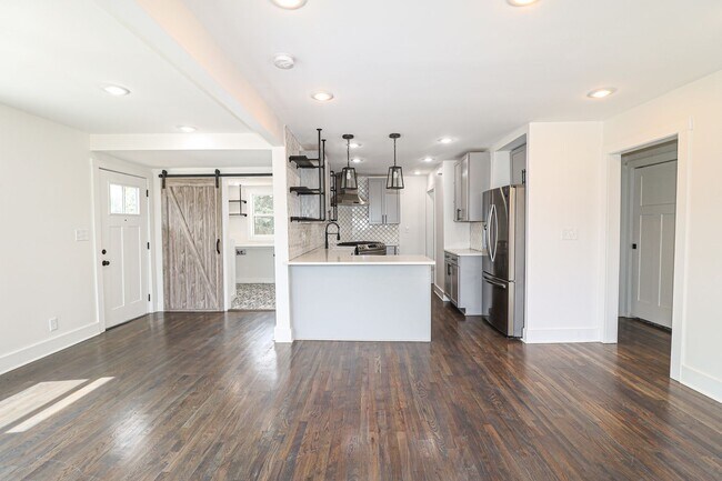 Building Photo - Remodeled Ranch Home in Biddleville!