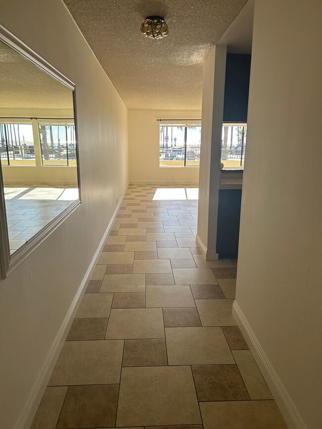 Building Photo - Beach front