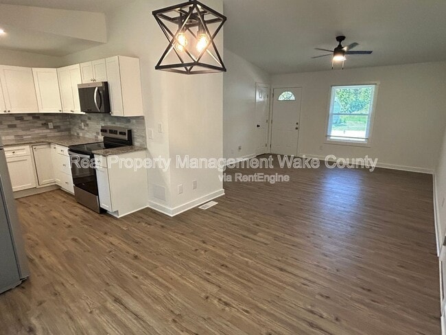 Building Photo - 2325 Quartz Ct