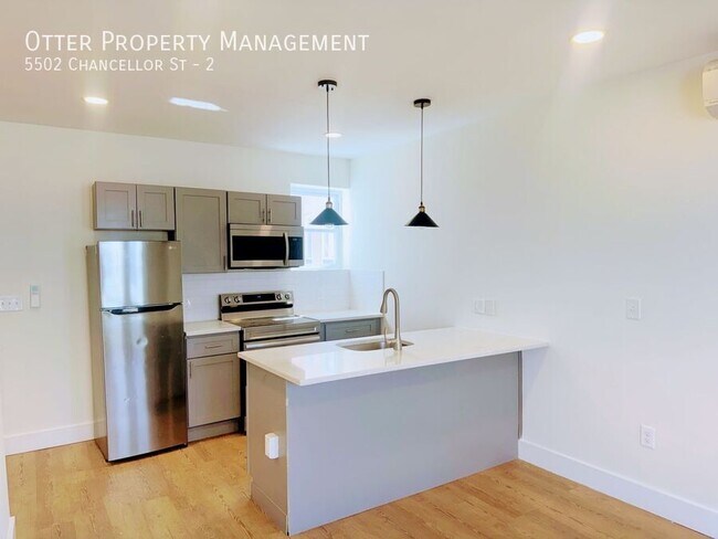 Foto del edificio - 5502 Chancellor St