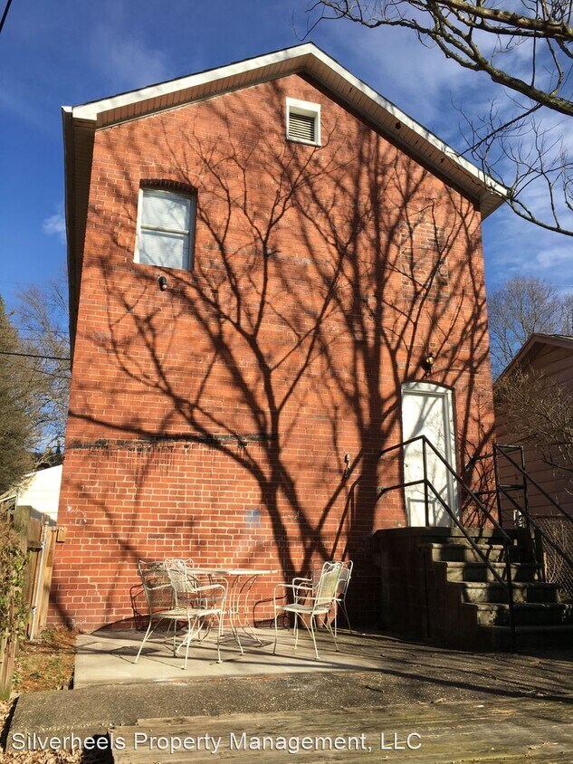 Primary Photo - 708 4th St
