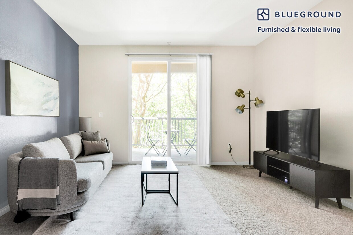 Foto principal - 8500 Pershing Dr