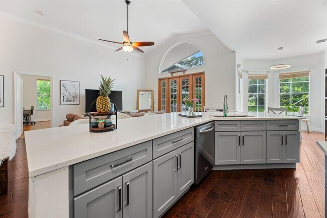 Building Photo - 1732 Farmington Cir