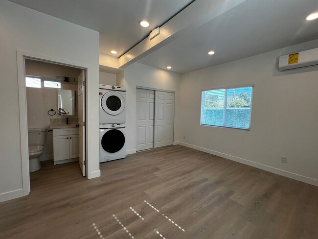 Photo - 1962 Harbor Ave Apartment