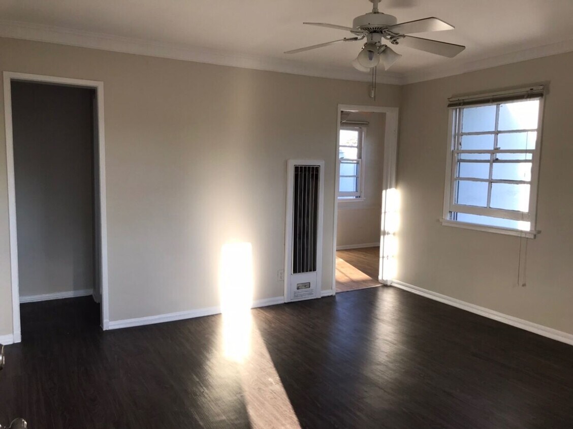 Foto principal - 611 Levering Ave