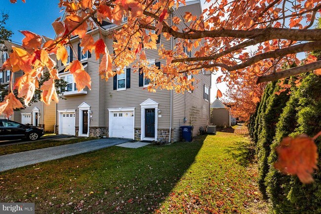 Building Photo - 600 Cinnaminson St