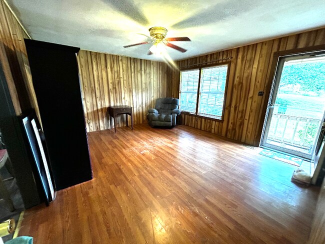 Foto del edificio - 1013 Double Oak Rd