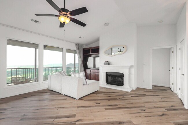 Building Photo - Discover your Hill Country retreat with br...