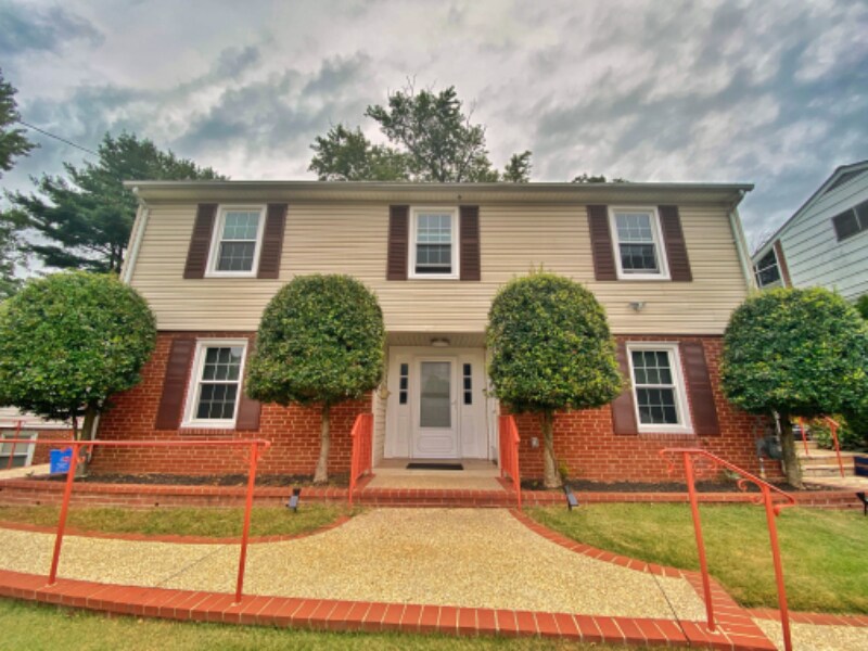 Foto principal - 12919 Neola Rd