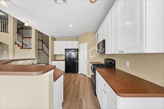 Building Photo - 5717 Eagle Mountain Dr