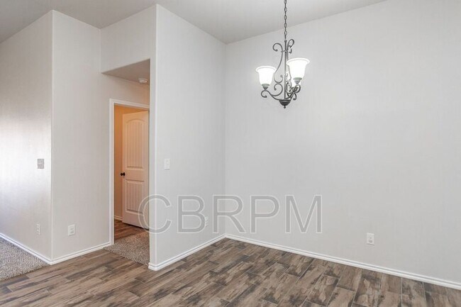 Foto del edificio - 7449 104th St
