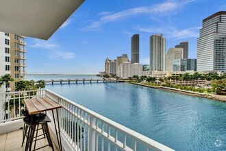 Building Photo - 801 Brickell Key Blvd