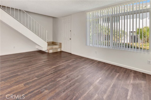 Foto del edificio - 24511 Alta Vista Dr