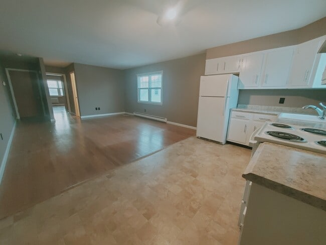 Building Photo - 38 Horton St