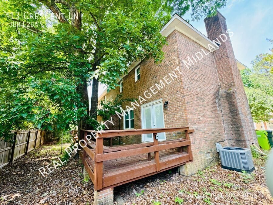 Building Photo - 13 Crescent Ln