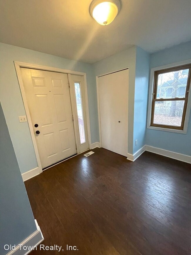Building Photo - 3 br, 2 bath House - 112 Miles St.