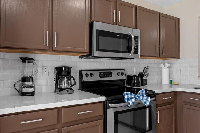 Building Photo - 2116 Cypress Bay Blvd