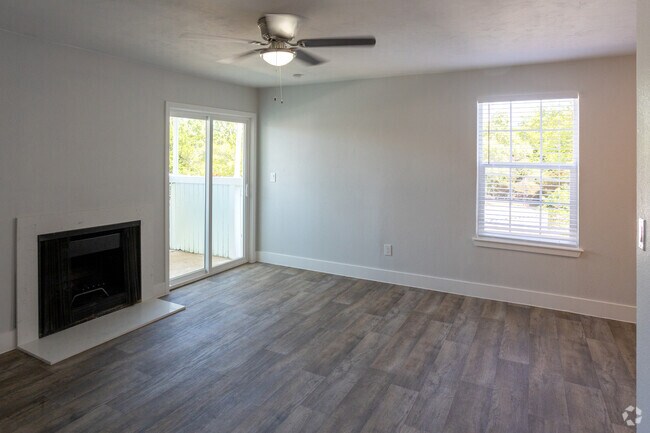 1BR, 1BA - 759SF - North Shore Apartments