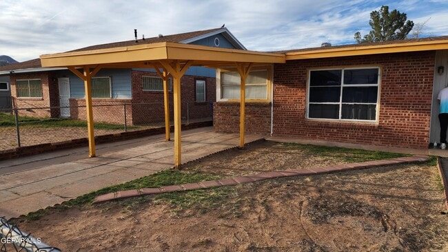 Building Photo - 5029 Tetons Dr