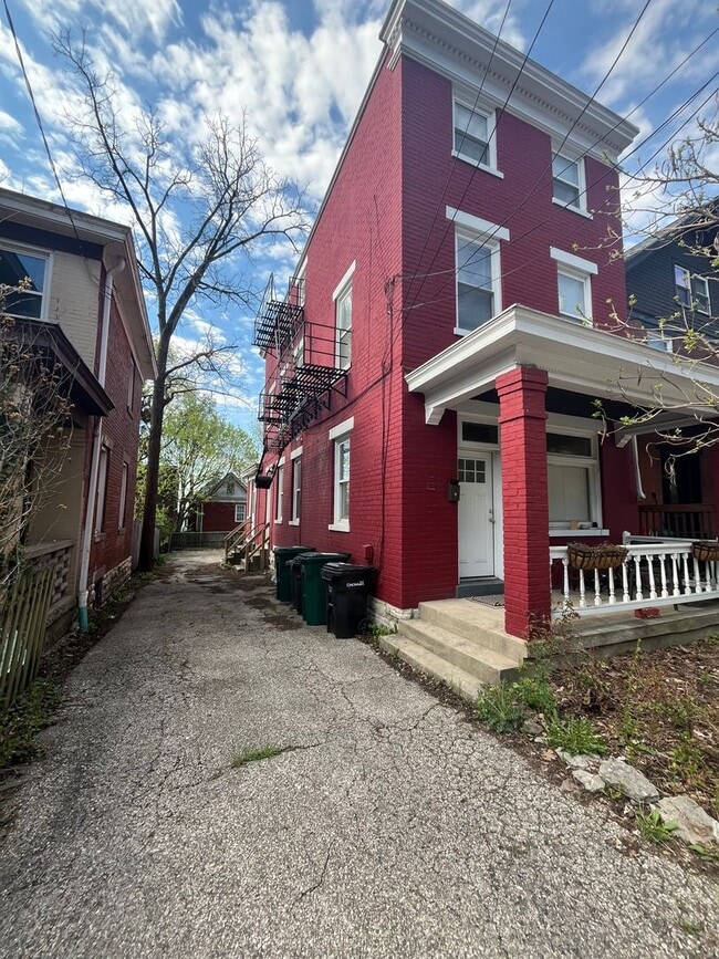 Building Photo - 235 Emming St