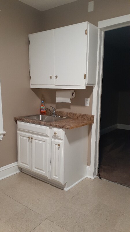 Photo - 2315 W 7th St (Cleveland, OH) Apartment