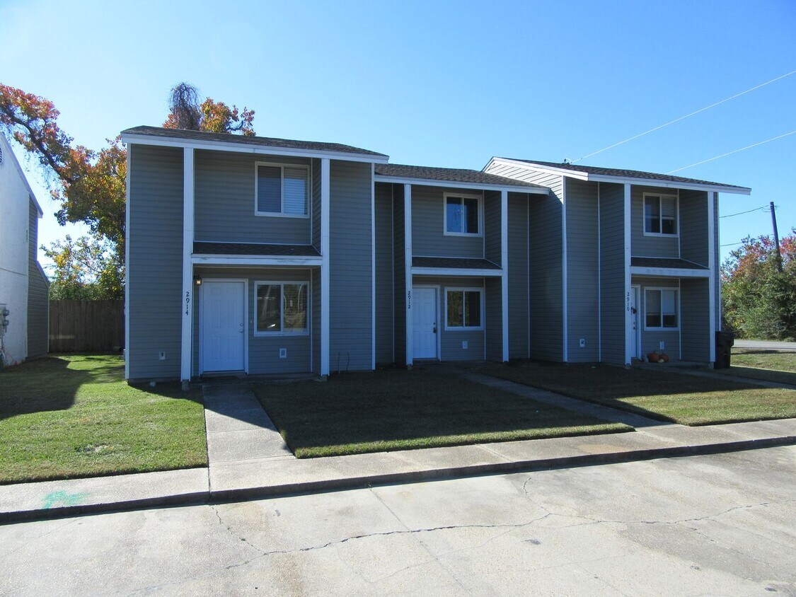 Foto principal - 2914 Sequoia Ave